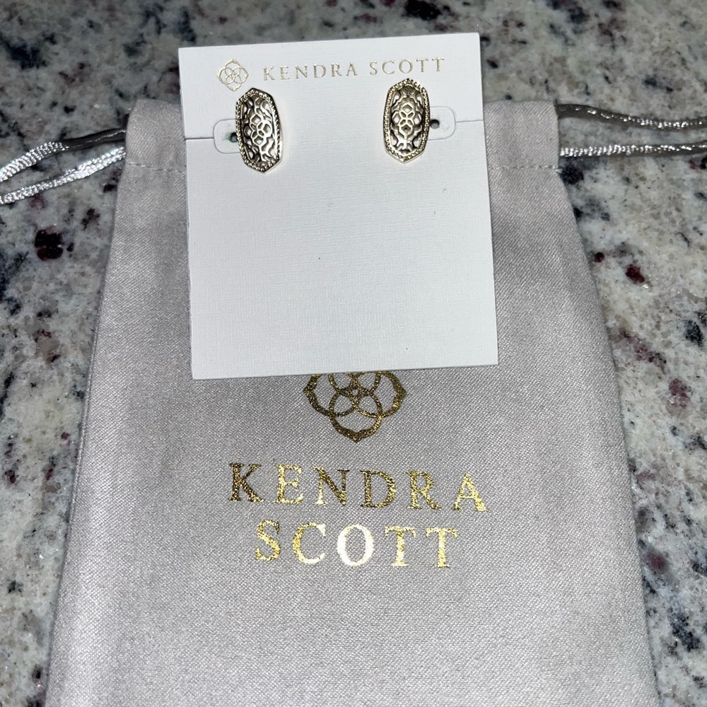 Kendra Scott Elisa gold earrings